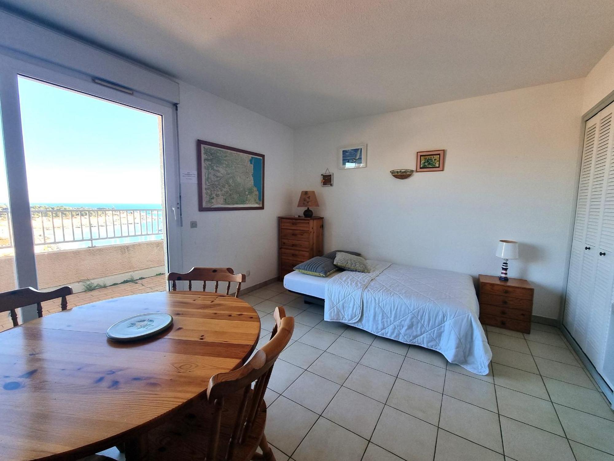 Port-Vendres: Studio Cabine Avec Terrasse, A 2 Pas Du Port - Fr-1-309-256 Порт Вендрес Екстериор снимка